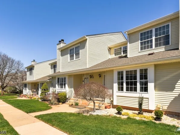 108 Sunnyvale Ct, Franklin Twp., NJ 08873