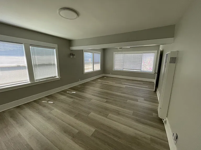 1026 E Broadway #1028 — Photo 2