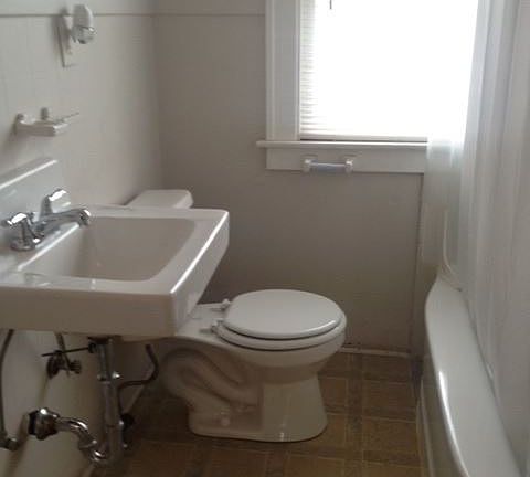 814 Chestnut Bath (1)