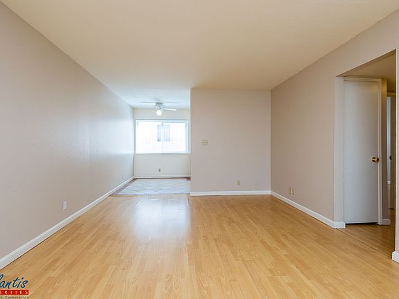 3rd image of 935 Pomeroy Ave APT 5