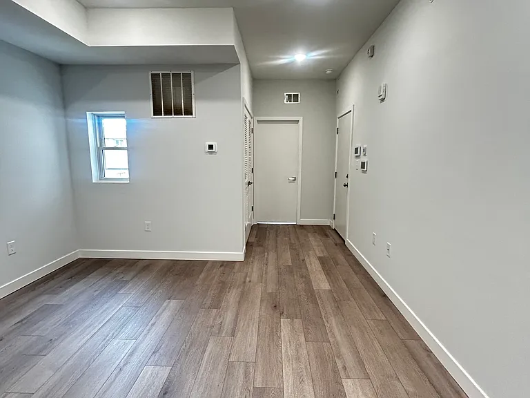 2216 N Marshall St #3 — Photo 3