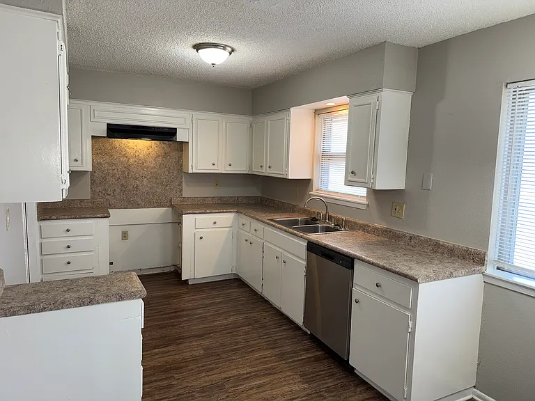 5015 David Scott Dr — Photo 6