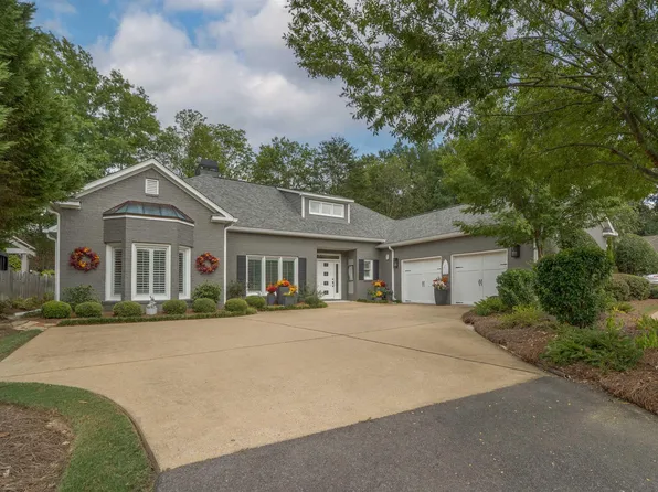 409 Canmore Pl, Vestavia, AL 35242