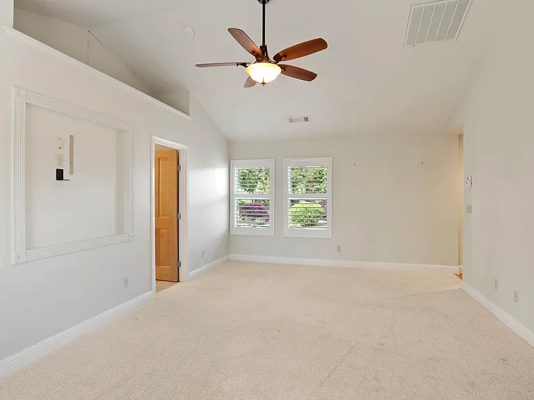 11006 Wild Oak Dr — Photo 15