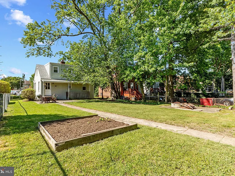 530 E Alexandria Ave — Photo 39