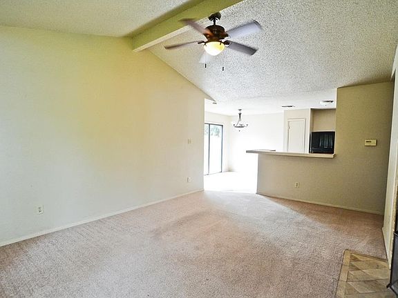 4th image of 11915 Thompkins Dr