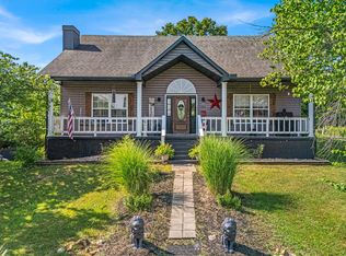 105 Pennycuick Drive, Mountain View, MO 65548