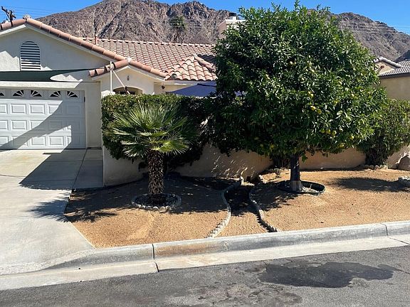2nd image of 53610 Avenida Villa