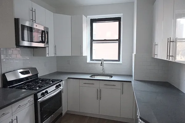 Rented by M.Woods & Associates | media 40