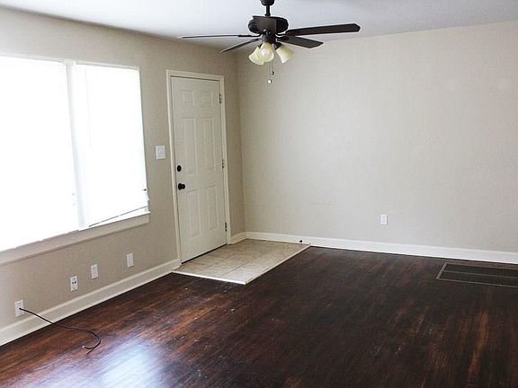 3rd image of 4124 SE 25th St