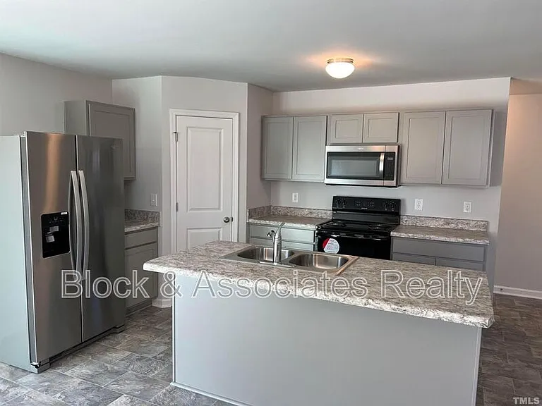 179 Maple Tree Ln — Photo 8