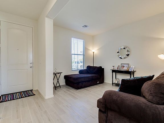 4th image of 17963 W Louise Dr