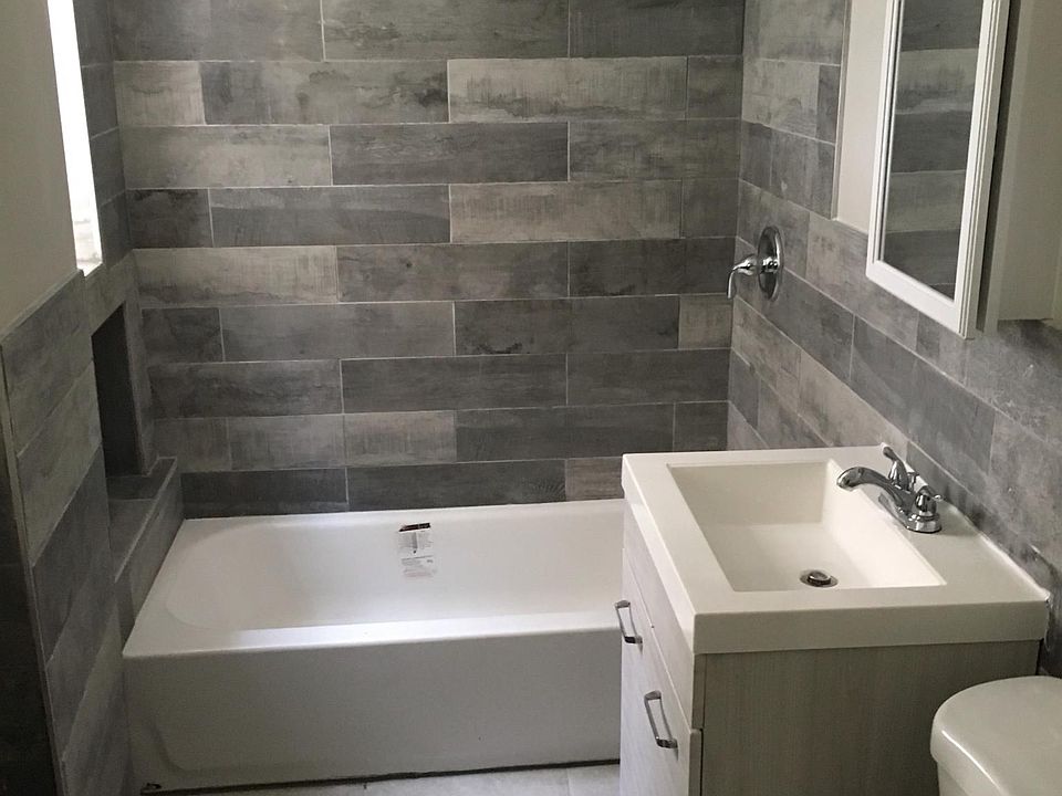 2nd image of 41 N 18th St APT 2