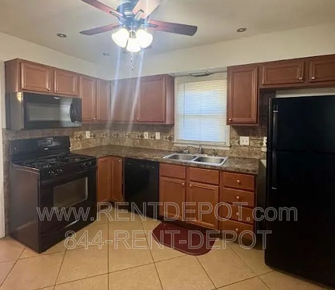 3425 Covert Ave — Photo 3