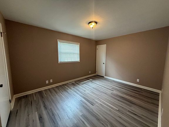 5th image of 133 E Ravine Rd #1