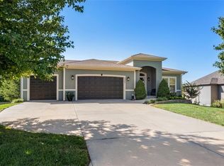 15261 Knight Rd, Basehor, KS 66007