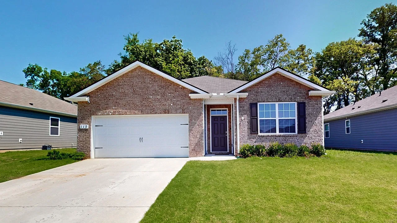 4 bed, 1774 sqft, $2,300 — Photo 1