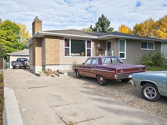 2nd image of 4 Greystone Cres