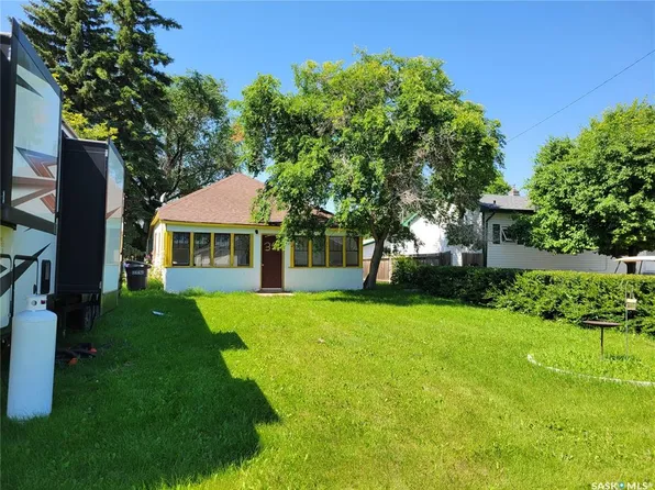 34 BANTRY STREET, Lanigan, SK S0K 2M0