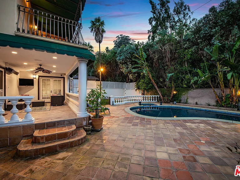 4063 Benedict Canyon Dr — Photo 60
