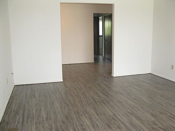 Livingroom into dining