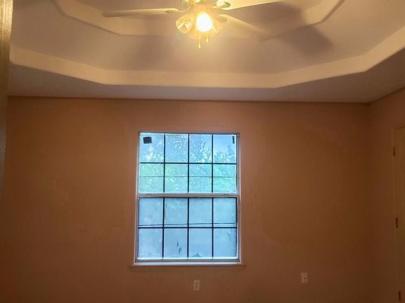 4th image of 2443 El Mar St