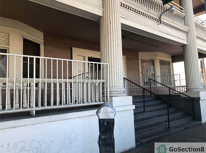 2nd image of 300 E Washington Blvd APT 105