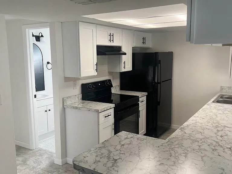 8516 Inwood Dr — Photo 3