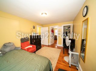 21-18 24th St #3F, Astoria, NY 11105