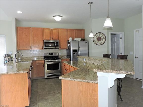 2nd image of 8291 Chesapeake Dr