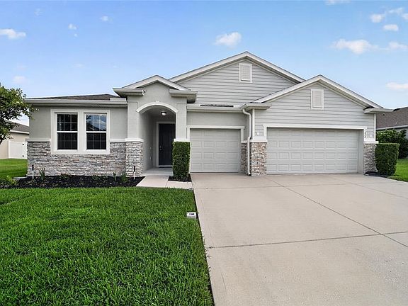 5th image of 4572 SW 65th Pl