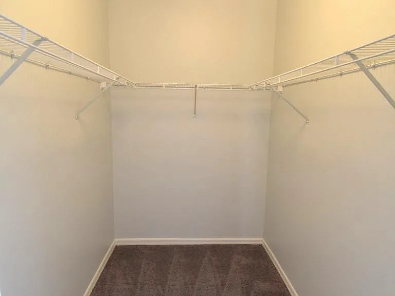 553 Hummingbird Ct — Photo 11