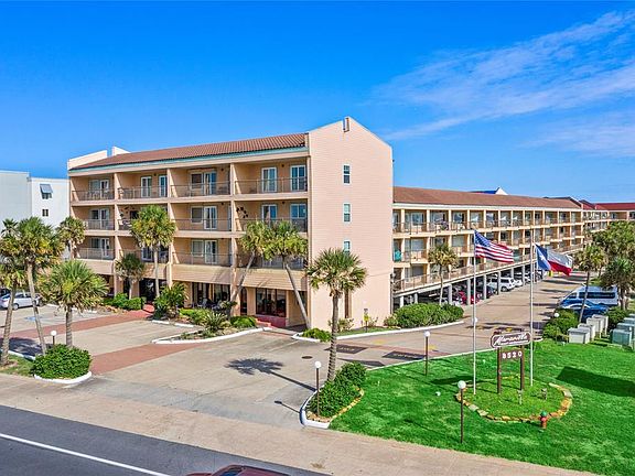 Maravilla Condominiums