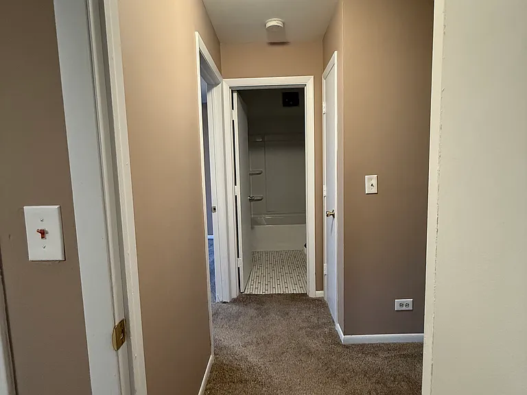 215 Country Club Dr #3D — Photo 10