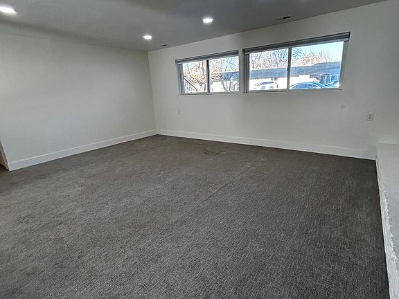 4th image of 1190 E Bonner Way #B