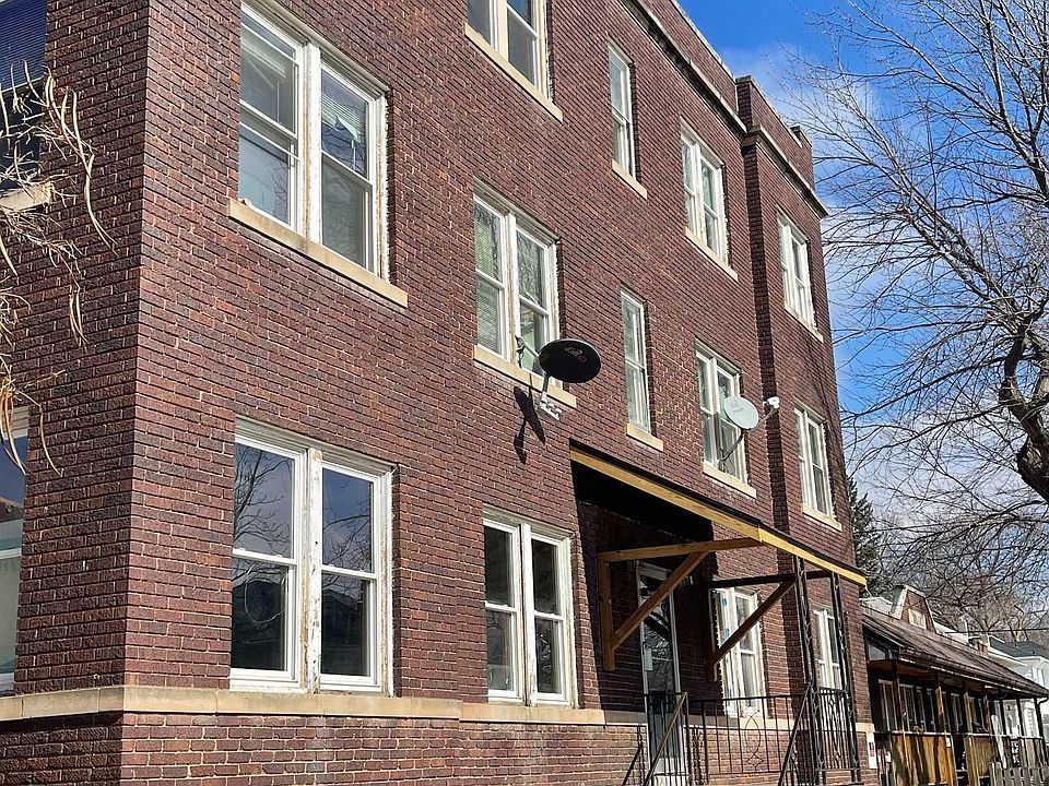 1st image of 301 21st St