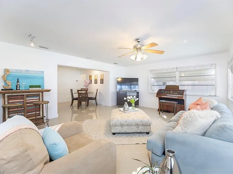 4584 San Antonio Ln — Photo 5