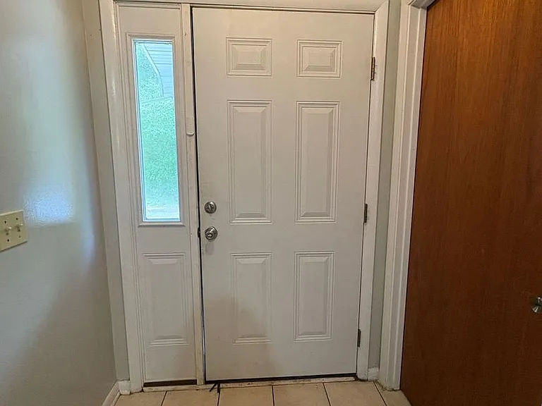 214 Candlebrook Dr — Photo 2
