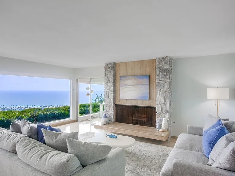8302 Prestwick Dr — Photo 1