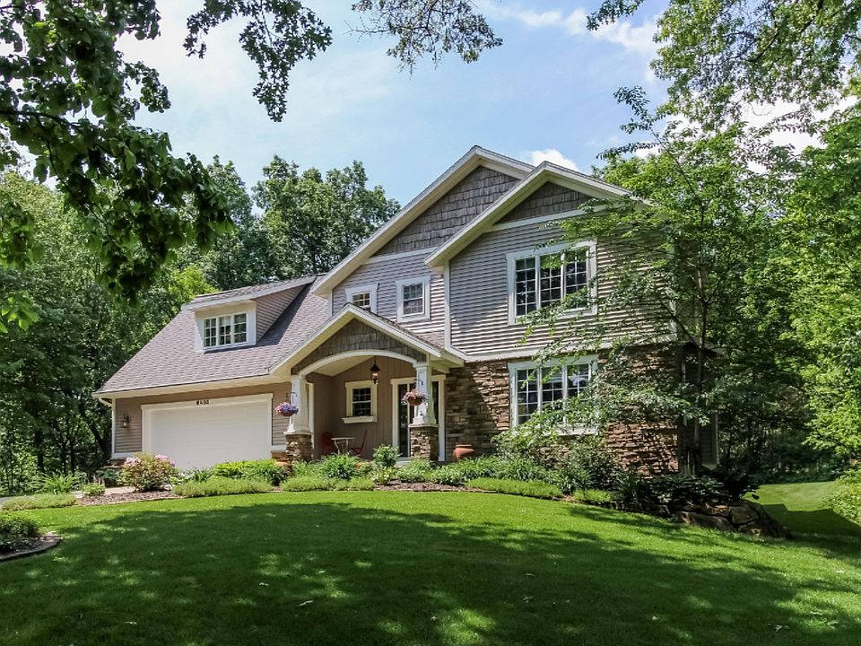 1st image of 8483 Camelot Dr NE