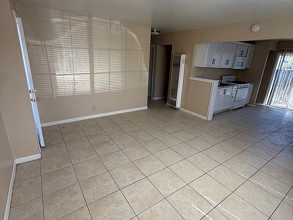 2nd image of 1137 Louisiana St