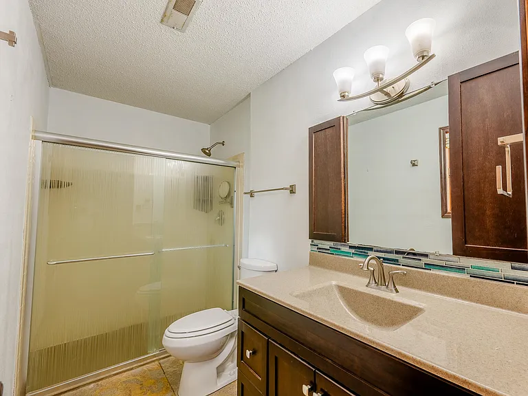 2301 Winchester Dr — Photo 24