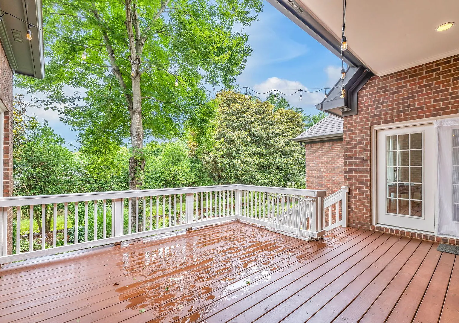 Beautifully maintained and move-in ready 4BR home with a basement — Photo 1