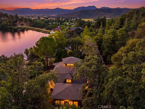 16945 Knollview Dr, Hidden Valley Lake, CA 95467