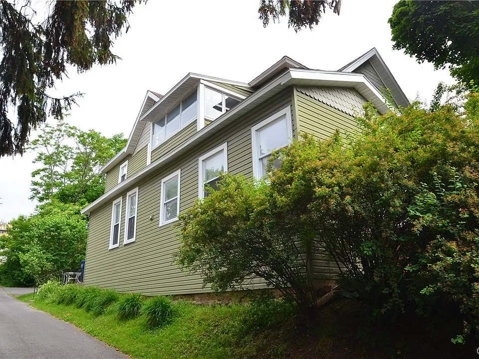 359 Green St
