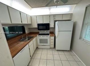 Holiday Village Of Coral, Coral Springs, FL 33065