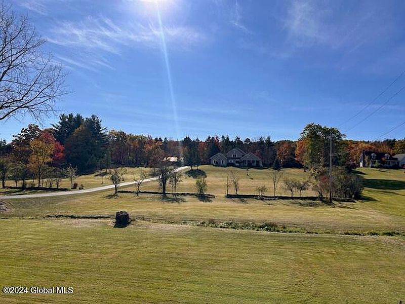 3rd image of 1791 Skyline Dr