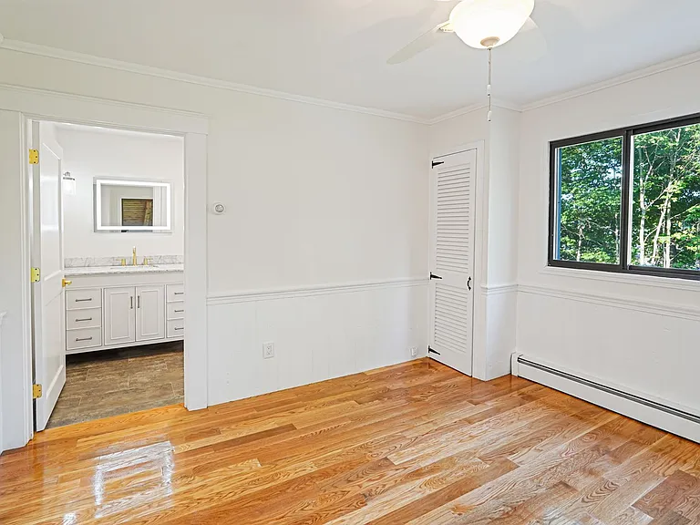 84 E Main St — Photo 23