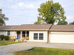 40 Lambert Dr, Mount Carmel, IL 62863