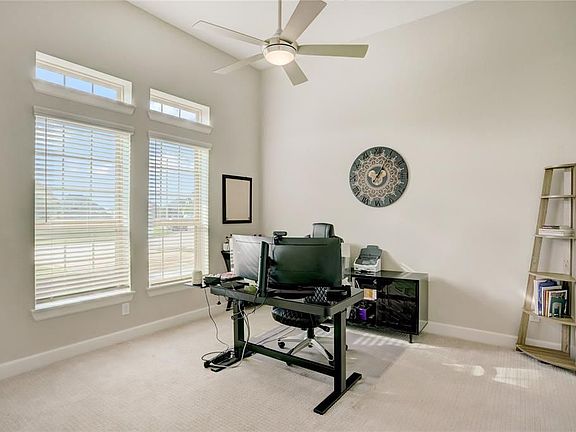 5th image of 4038 Maybrook Ln